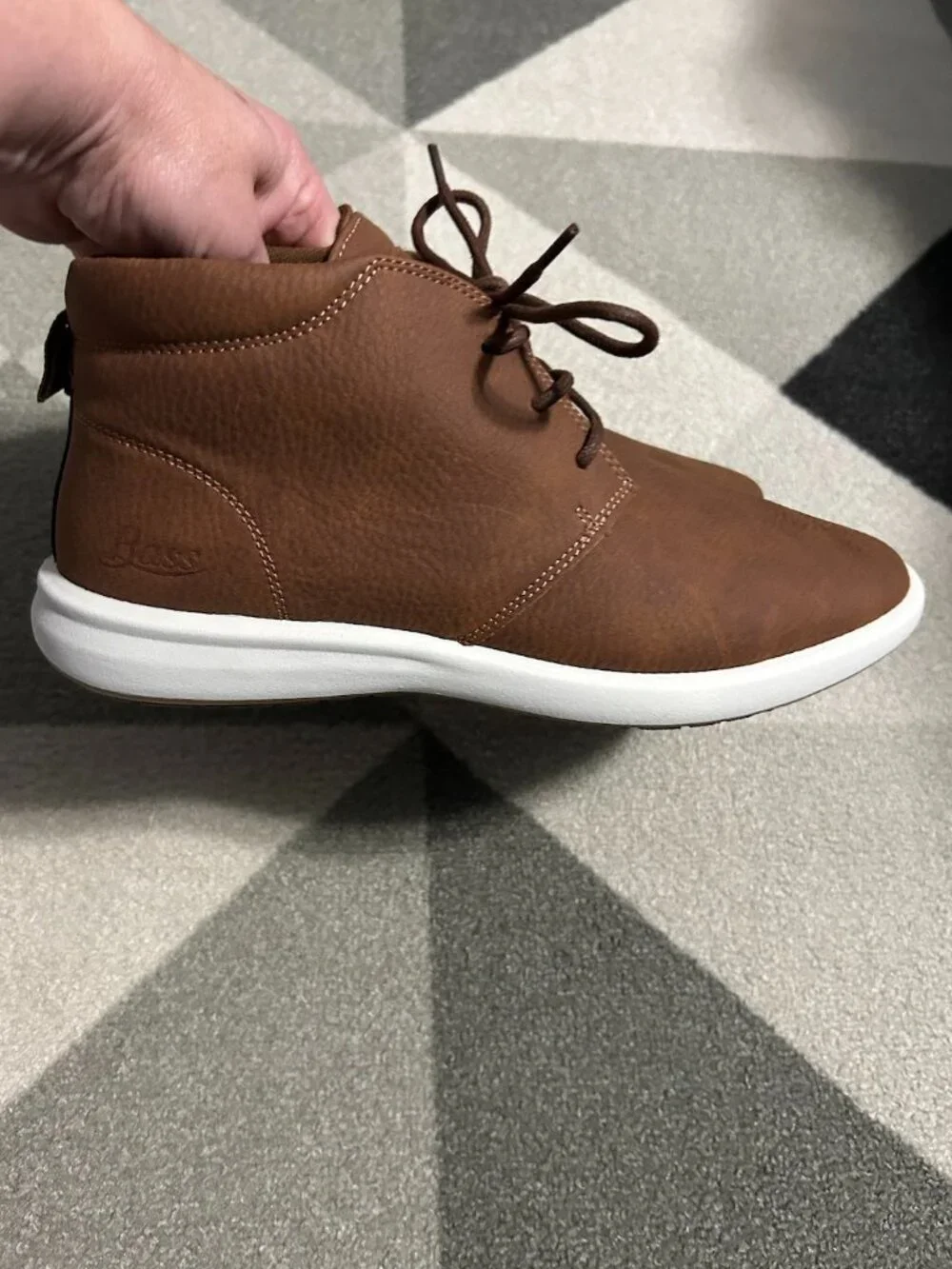 G.H. Bass Sonoma Brown Mid Top Lace-Up Chukka Boots White Sole Preppy Men's 9